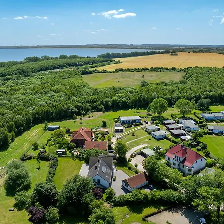 Pierre Pierre 01 דירה *